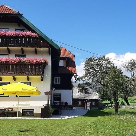 Fruhstuckspension Bischof I D Wiesen Sankt Peter am Kammersberg Exterior photo